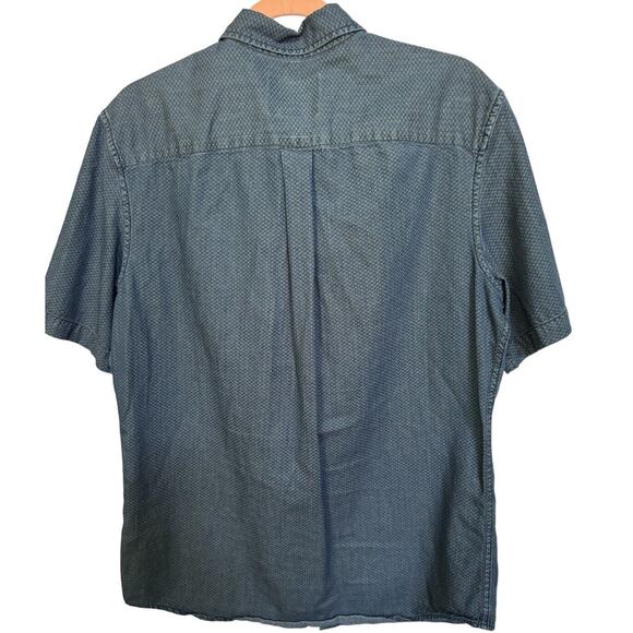 St Johns Bay Men's Medium Blue Button Up Short Sleeve Summer Preppy Outdoor - Picture 2 of 7